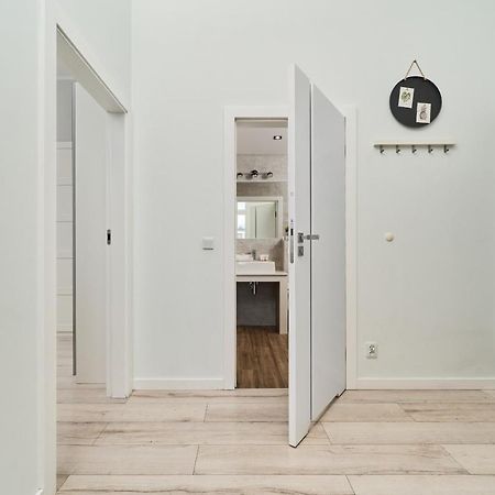 Architektow Avenue Apartment Free Parking By Noclegi Renters Вроцлав Экстерьер фото